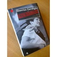 Ulotna doskonałość - Gianrico Carofiglio